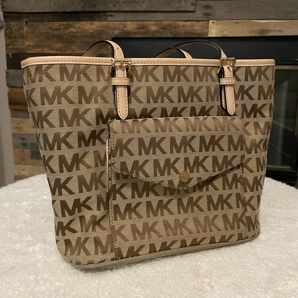 Michael Kors Signature MK purse. Medium, brown and beige. Like New!